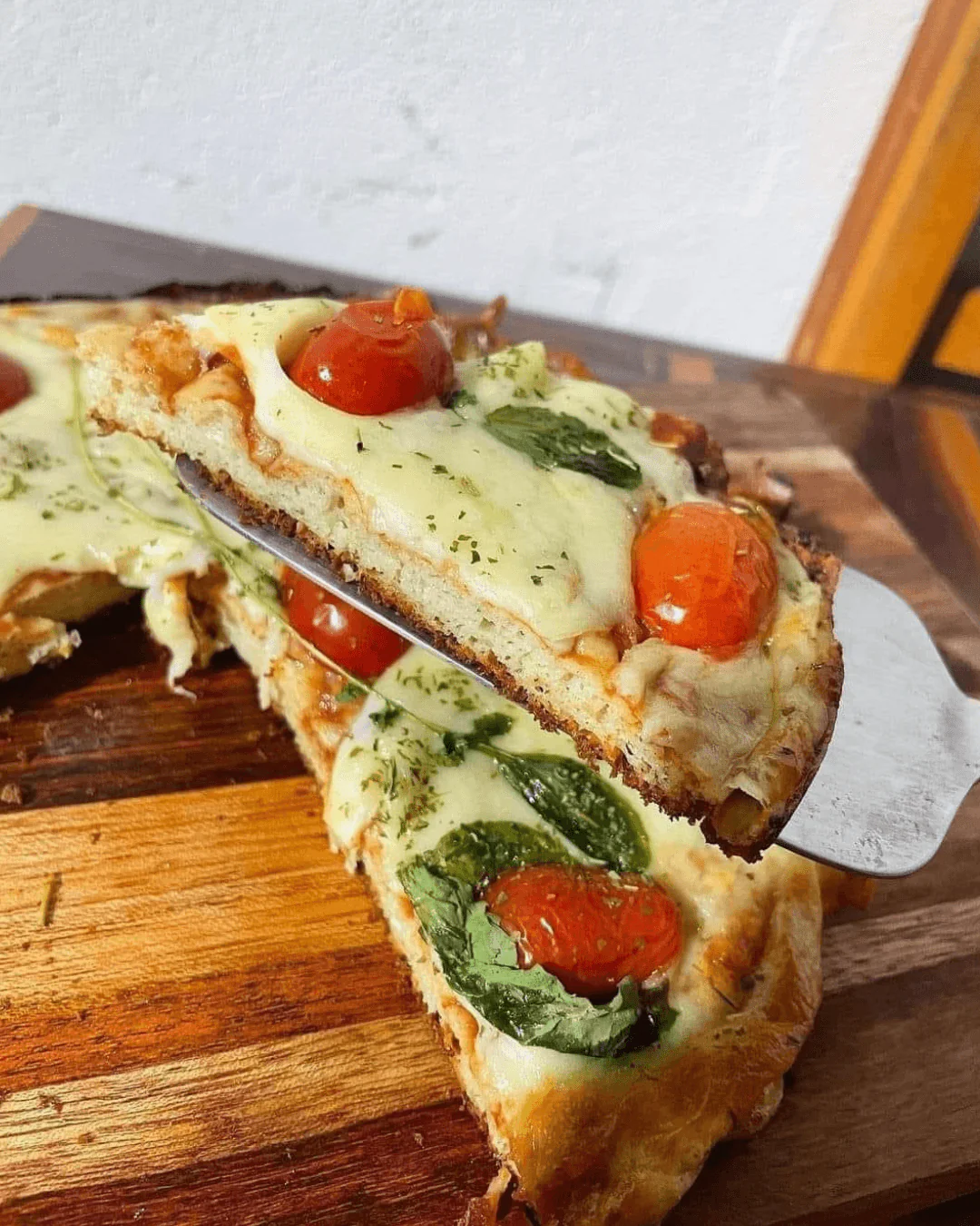 Homemade tomato pizza